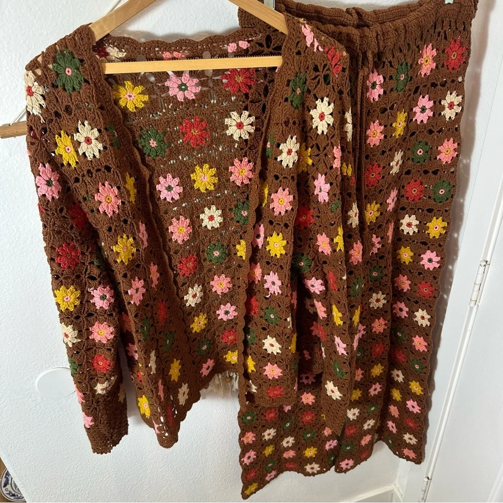 Vintage Brown Floral Crochet Sweater Set - Picture 7 of 16